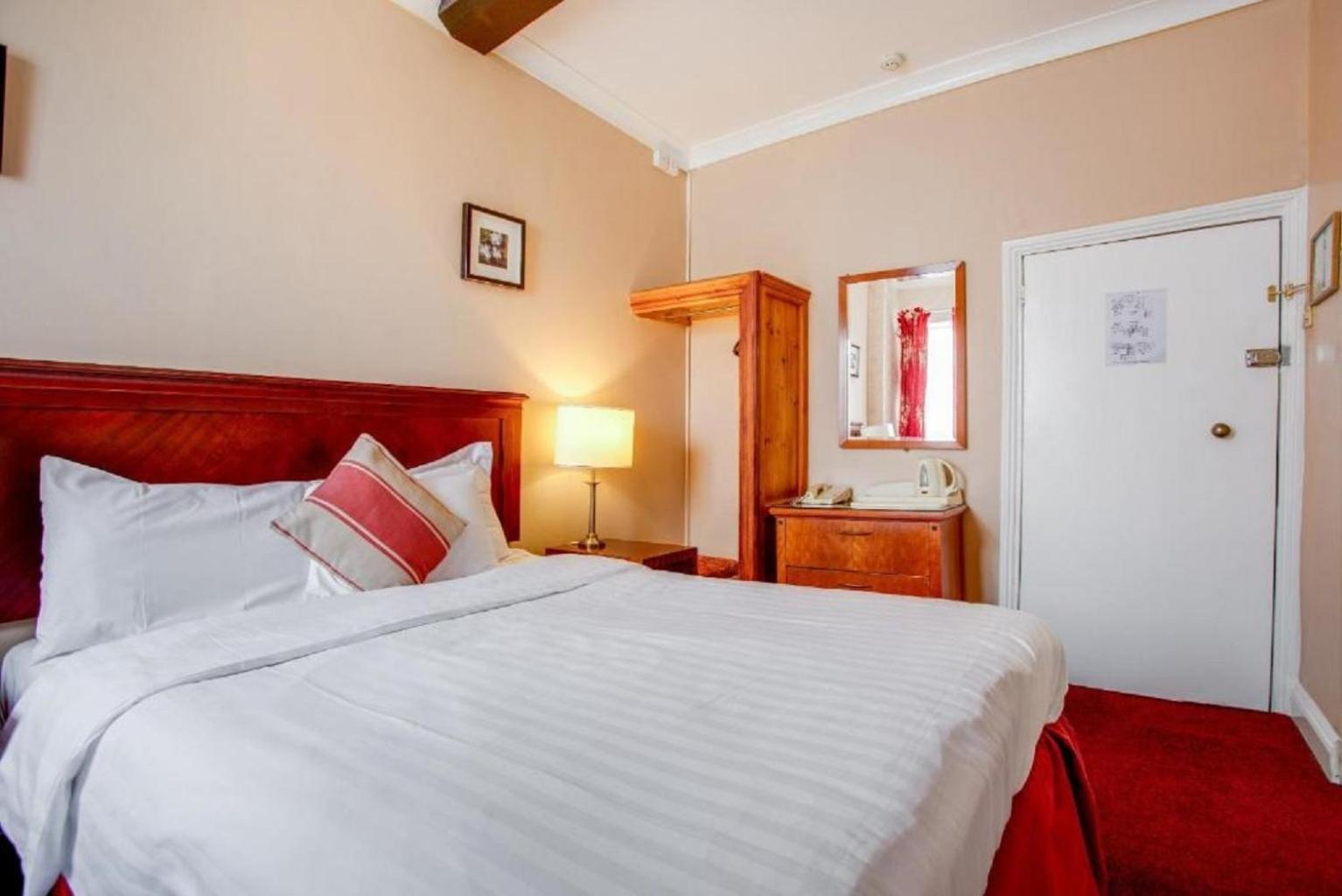 The Rose And Crown Hotel Wisbech Buitenkant foto